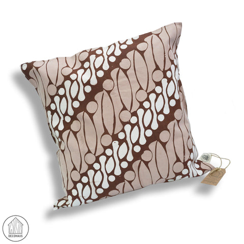 PARANG RUSAK Handstamp Batik Cushion Cover in Nude Tricolor